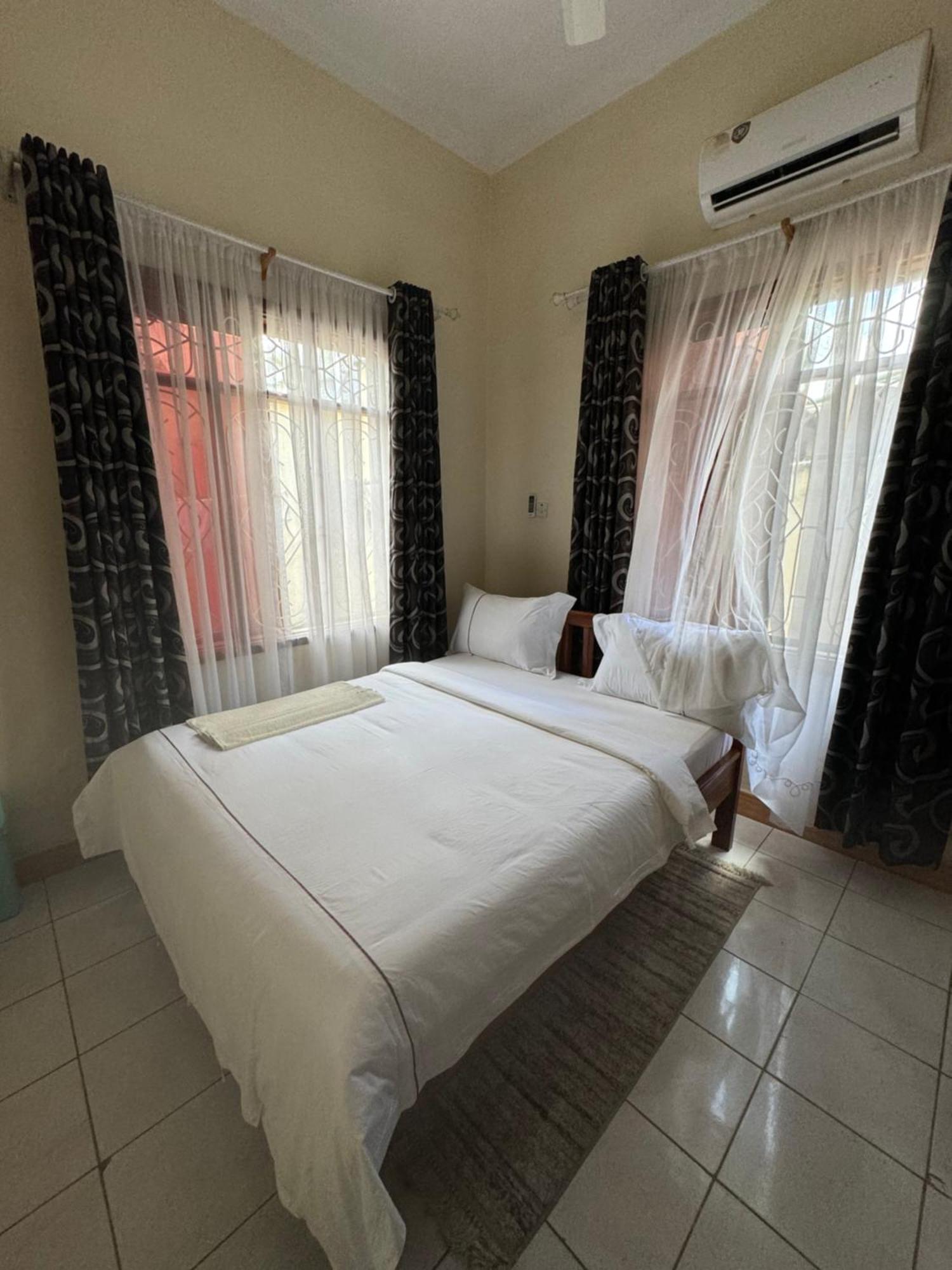G & S Executive Lodge Dar es Salaam Exterior foto